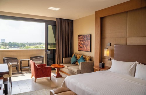 Khalifa City Hotel | VOGO Abu Dhabi Golf Resort & Spa