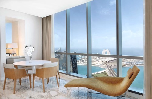 Abu Dhabi Resort | Conrad Abu Dhabi Etihad Towers