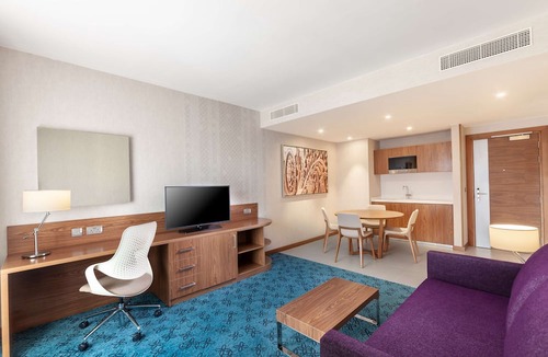 Jadaf Hotel | DoubleTree by Hilton Dubai Al Jadaf