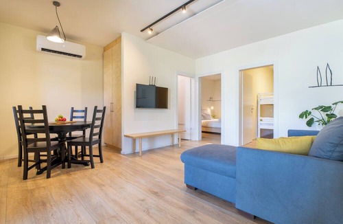 Kfar Masaryk House | Kibbutz Kfar Masaryk Country Lodging