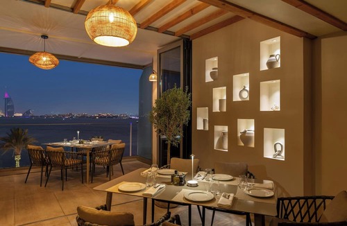 Palm Jumeirah Hotel | Aloft by Marriott Palm Jumeirah