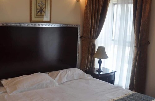 Al Muraqqabat Apartment | Royal Plaza Hotel Apartments