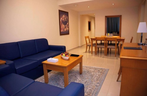 Al Majaz Hotel | Golden Tulip Sharjah