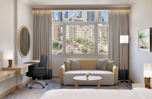 Trade Center Hotel | Swissôtel Al Murooj Dubai