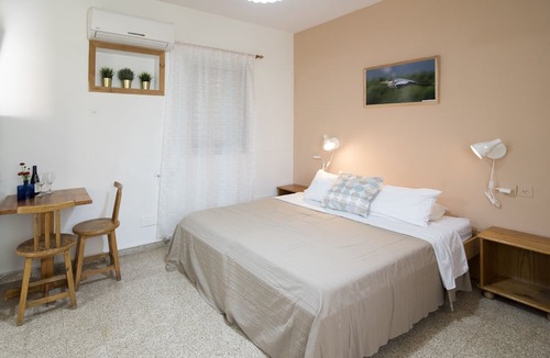 Kfar Ruppin House | Jordan Valley Birding Lodge