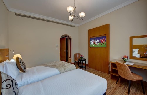 Al Barsha 2 Villa | J5 Villas Holiday Homes - Barsha Gardens