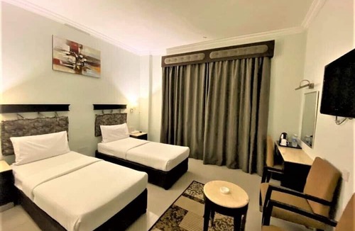 Al Muraqqabat Hotel | Signature Inn Deira - Free Parking