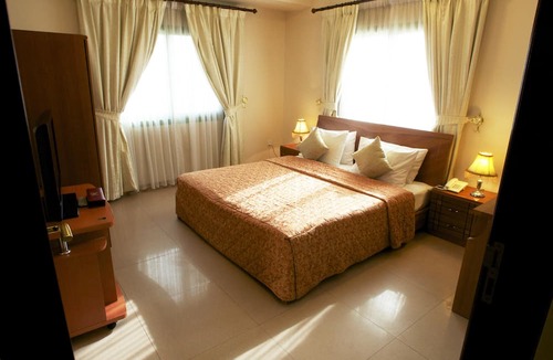 Al Khuwair Hotel | Safeer Plaza Hotel