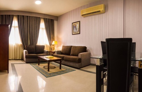 Al Khuwair Hotel | Safeer Plaza Hotel