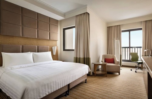 Al Maqta Hotel | Traders Hotel, Qaryat Al Beri