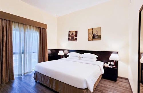 Ajman Hotel | Ramada Hotel & Suites by Wyndham Ajman