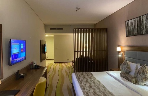 Bur Dubai Hotel | Jacob's Garden Hotel