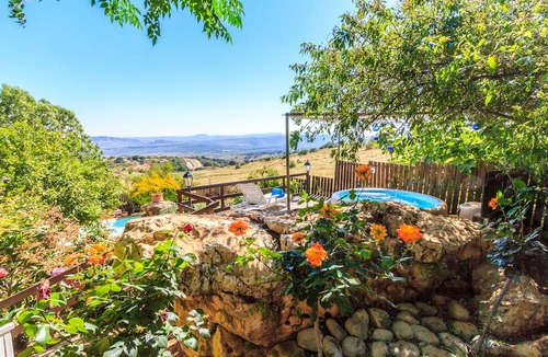 Kahal Bed & Breakfast | Betzel Haella