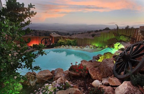 Kahal Bed & Breakfast | Betzel Haella