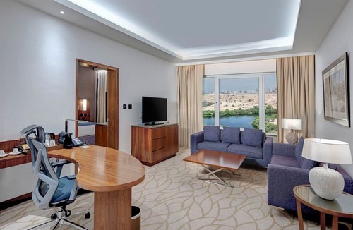 Muscat Hotel | Crowne Plaza Muscat OCEC by IHG