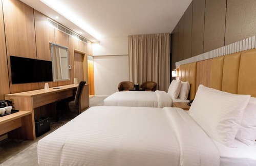 Deira Hotel | Luxe Grand Hotel