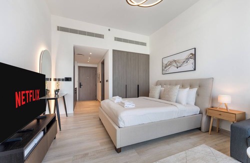 Al Barsha Apartment | Chic Studio Cinema & Game Room in Arjan