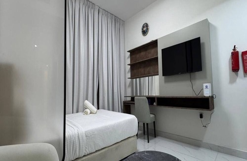 Jebel Ali Hotel | Luxury Apartment with Pool Gym