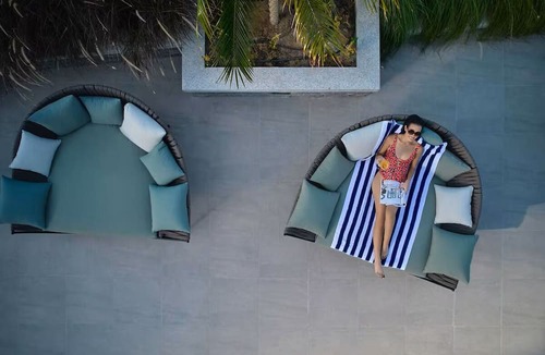 Jumeirah Village Triangle Apartment | Vogue | JVT near Springs Souk Mall