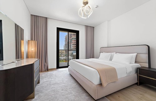 Al Wasl Apartment | Stylish 3BR in the Heart of City Walk