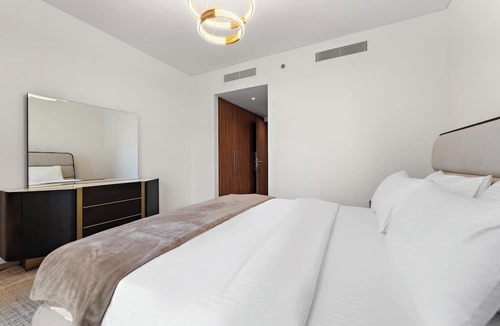 Al Wasl Apartment | Stylish 3BR in the Heart of City Walk