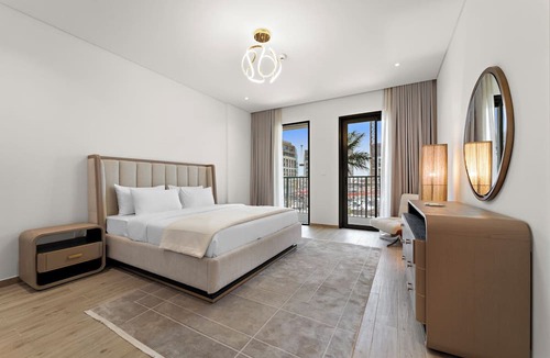 Al Wasl Apartment | Stylish 3BR in the Heart of City Walk