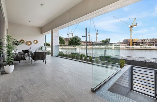 Al Safa Apartment | 2BR M Huge Terrace Direct Canal Access
