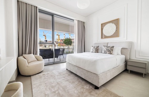 Al Safa Apartment | 2BR M Huge Terrace Direct Canal Access