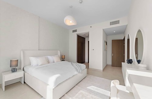 Al Safa Apartment | 2BR M Canal Front with Full Water Views