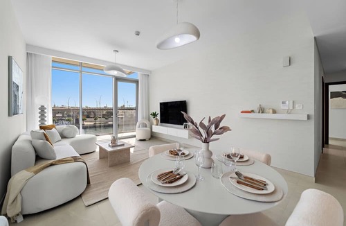 Al Safa Apartment | 2BR M Canal Front with Full Water Views