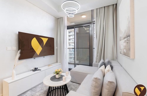 Sheikh Zayed Road Apartment | Vogue | Aykon City Business Bay near Metro Station