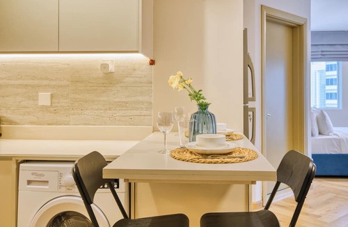 Jumeirah Lake Towers Apartment | PVH - Cozy Central Studio - Dubai Gate 1