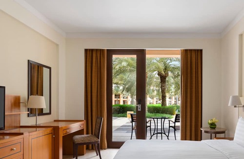 Barr Al Jissah Hotel | Doubletree By Hilton Muscat Al Waha
