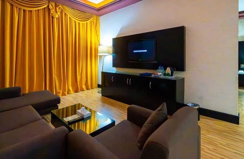Ras Al Khaimah Hotel | Belvilla Mangrove Waterfront Suites, Ras Al Khaimah