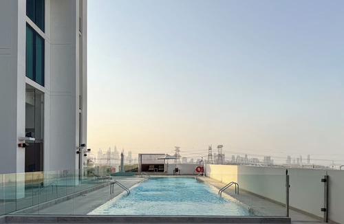 Dubai Apartment | PVH - Elegant 1BR - Binghatti House