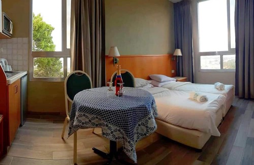 Haifa Hotel | Marom Residence Romema
