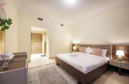 Dubai Apartment | Silk Valley - Luxury 1B with pool access