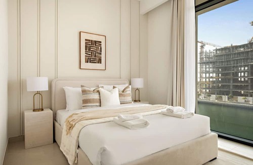 Al Safa Apartment | Silkhaus Canal Front Residence