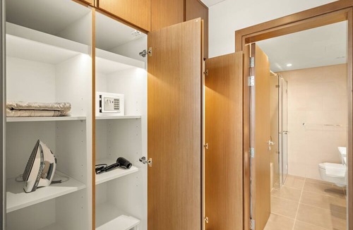 Al Safa Apartment | Silkhaus Canal Front Residence