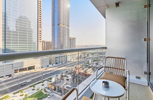 Jumeirah Lake Towers Apartment | bnbme - Gold Crest Views 2 - STUDIO