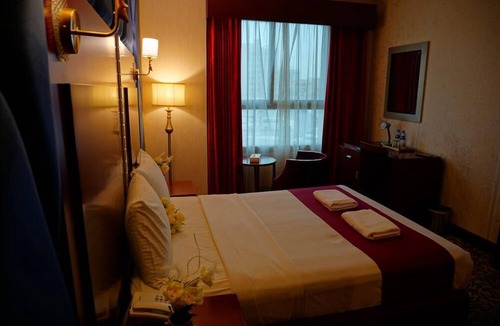 Bur Dubai Hotel | MRA GRAND HOTEL