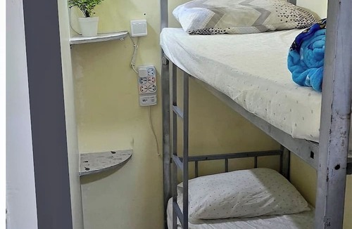 Al Muraqqabat Bed & Breakfast | Alharaki Capsule