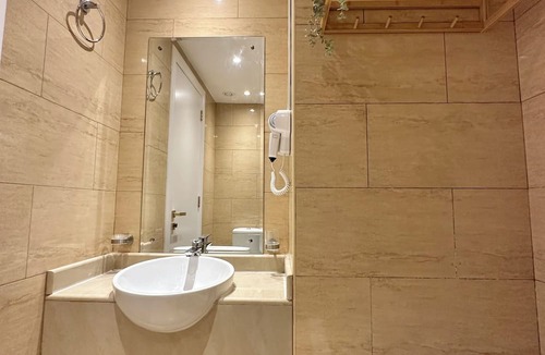 Al Hamra Village Apartment | Vibrant cosy Studio on Ras al Khaimas gorgeous beach.