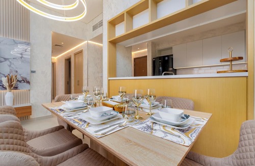 Dubai Apartment | GLOBALSTAY. Creek Rise Tower 1 Elegant Apartment