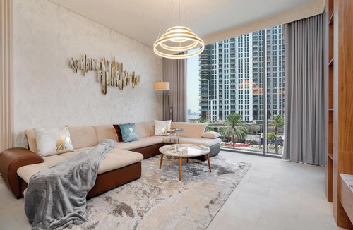 Dubai Apartment | GLOBALSTAY. Creek Rise Tower 1 Elegant Apartment