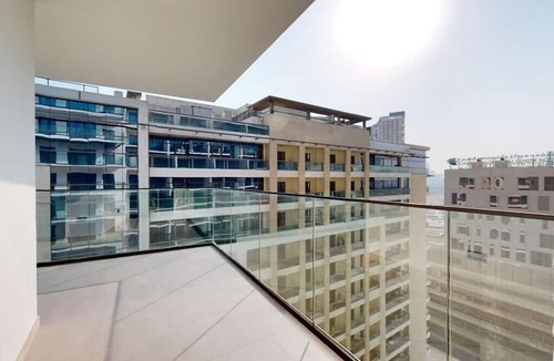 Jadaf Apartment | Luxury 3BR Designer Retreat with Parking
