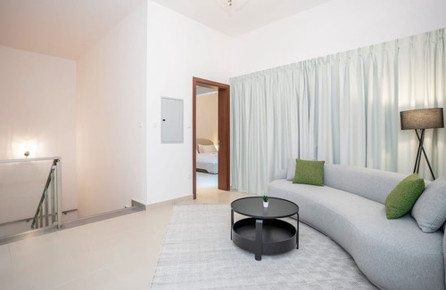 Nad Al Sheba Villa | Zapbed Villa C62-03