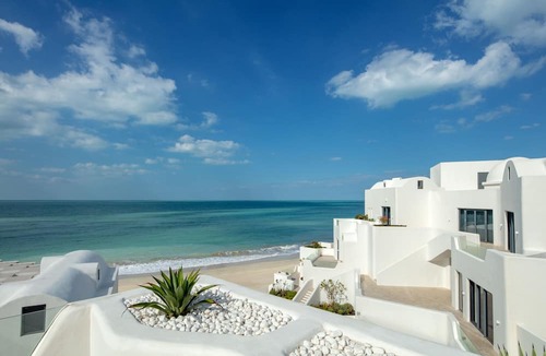 Ghantoot Resort | Anantara Retreat Santorini Abu Dhabi - Adults Only