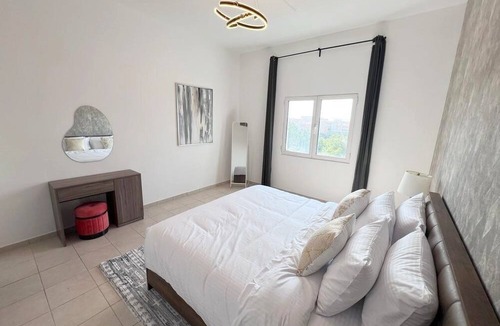 Discovery Gardens Apartment | Cosmos Living Discovery Gardens Sleeps 4