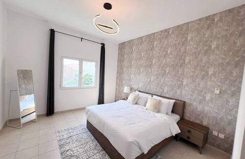 Discovery Gardens Apartment | Cosmos Living Discovery Gardens Sleeps 4